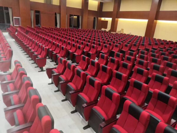 Cập Nhật Xu Hướng Thiết Kế Ghế Hội Trường Hiện Đại Năm 2025